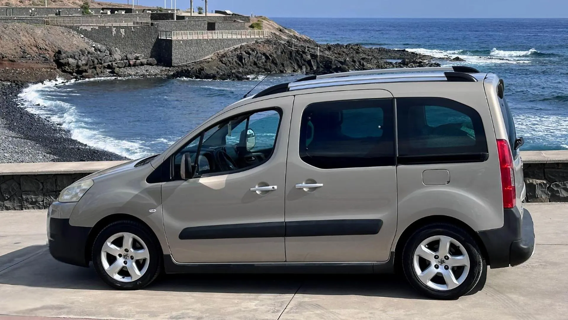 Camper El Drago contacts
